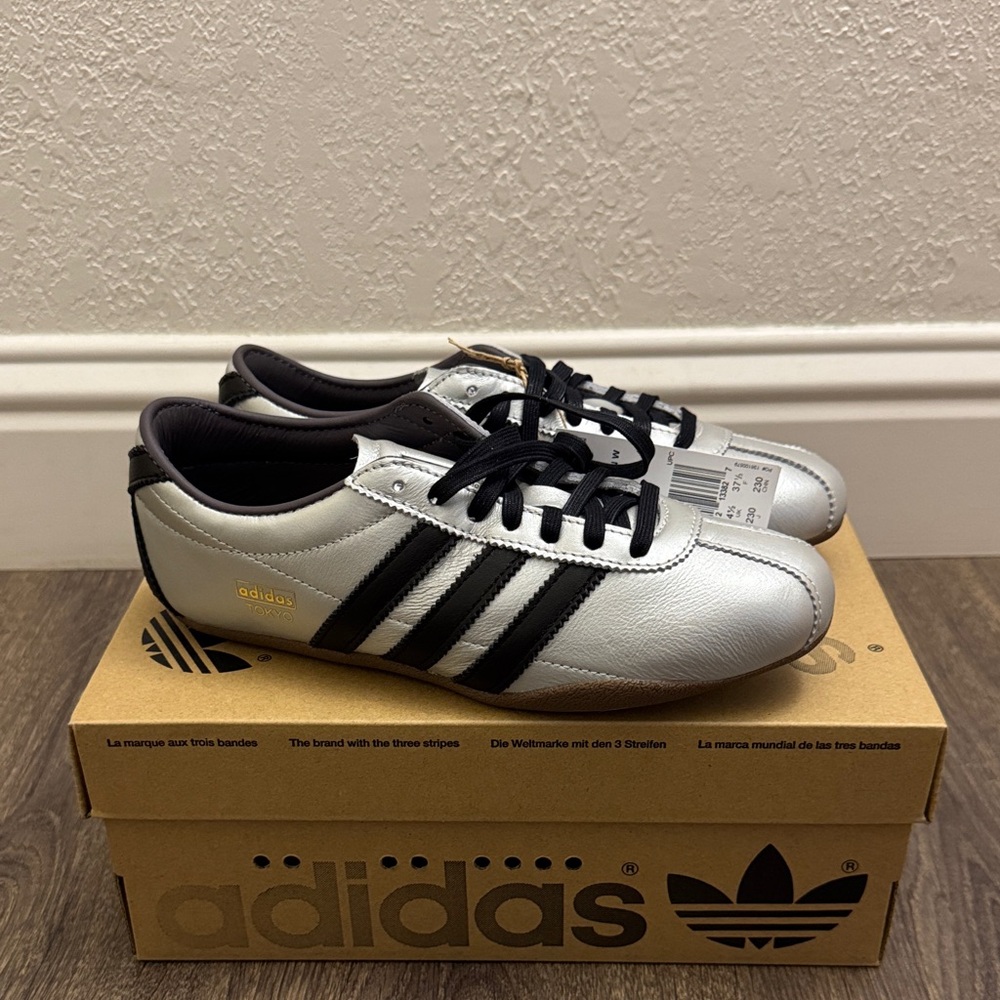 Adidas women Tokyo Decon Sneakers
